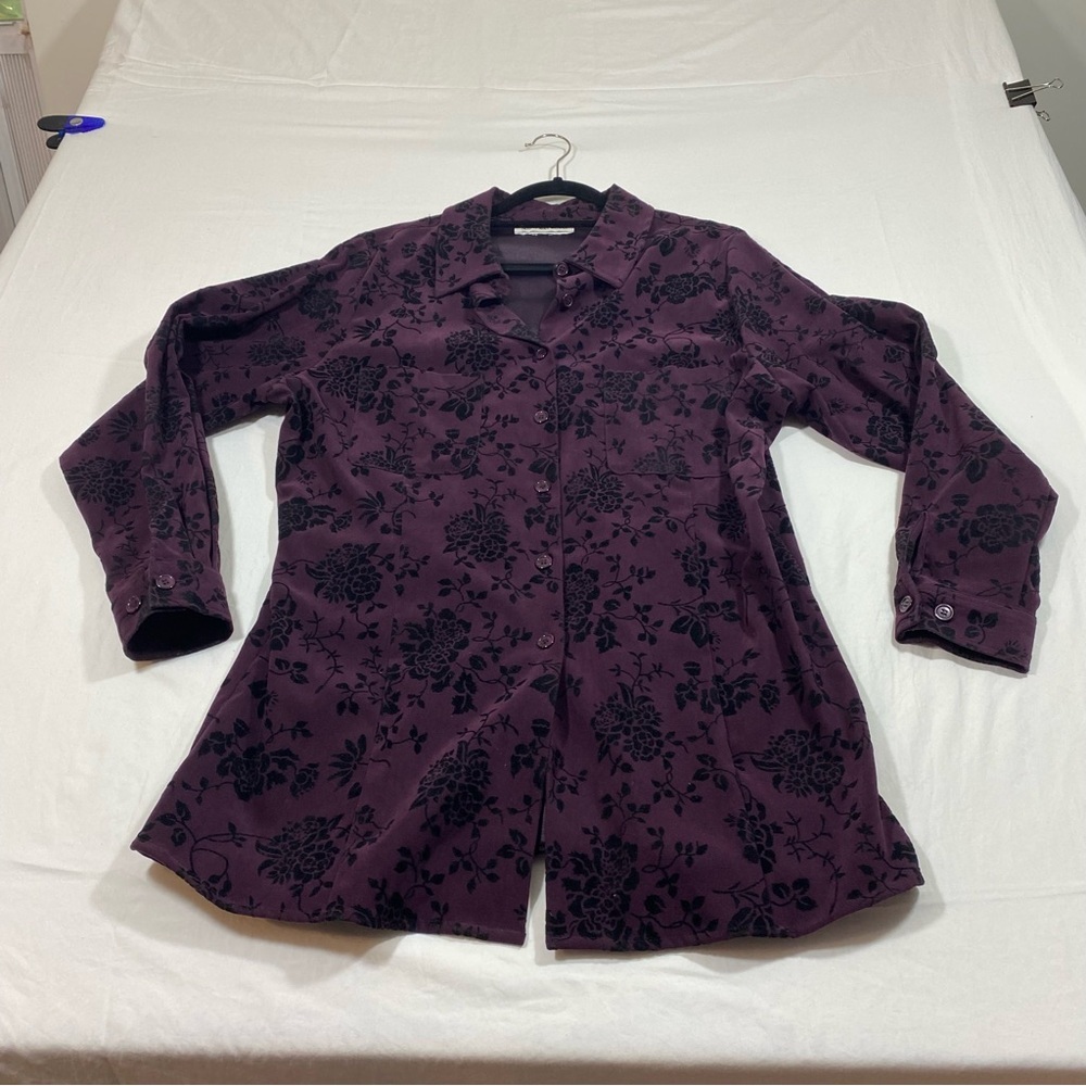 August Max Woman Velvet Shirt Button up Collar Long Sleeve Floral Black Purple
